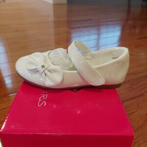 New Little Girls White Patent Leather Dress Shoes - Size 8